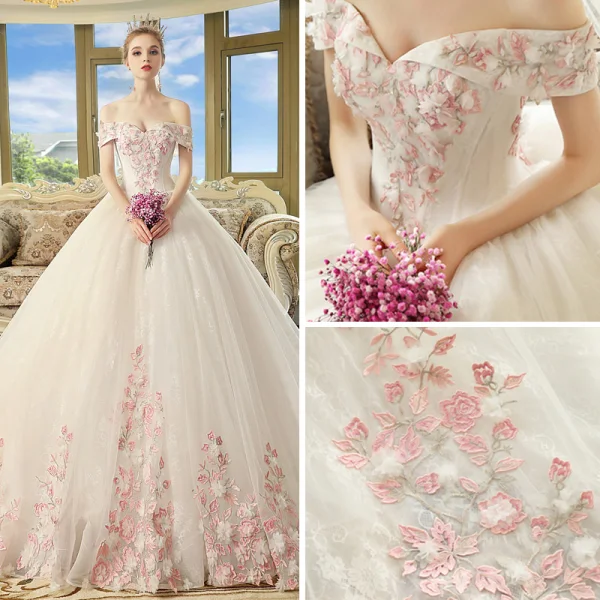 Schöne Ivory / Creme Brautkleider / Hochzeitskleider 2018 Ballkleid Off Shoulder Kurze Ärmel Rückenfreies Rosa Applikationen Spitze Kathedrale Schleppe Rüschen