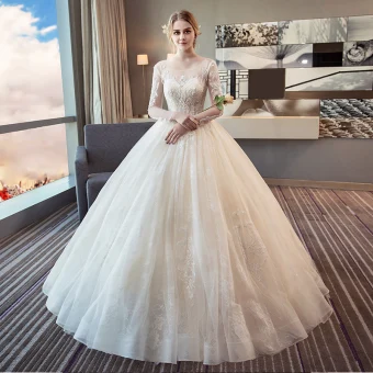 Elegante Ivoor Trouwjurken 2018 Baljurk Ronde Hals Lange Mouwen Ruglooze Appliques Doorboord Kant Lange Ruche