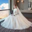 Élégant Ivoire Robe De Mariée 2018 Robe Boule Encolure Dégagée Manches Longues Dos Nu Appliques Percé En Dentelle Longue Volants