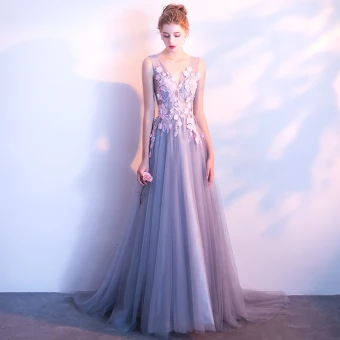 Chic Belle Argenté Robe De Soirée 2017 Princesse Percé V Cou Sans Manches Appliques Fleur Perle Tribunal Train Dos Nu Robe De Ceremonie