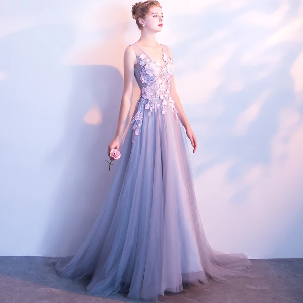 Chic / Beautiful Silver Evening Dresses 2017 A-Line / Princess Pierced V-Neck Sleeveless Appliques Flower Pearl Court Train Backless Formal Dresses