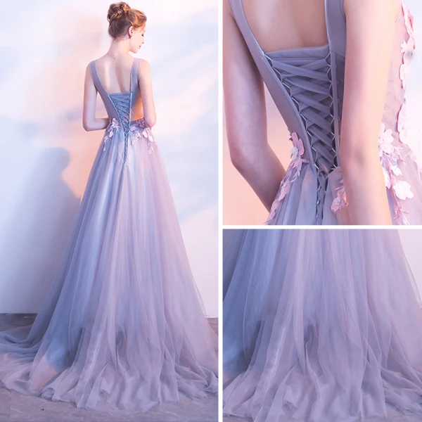 Chic / Beautiful Silver Evening Dresses 2017 A-Line / Princess Pierced V-Neck Sleeveless Appliques Flower Pearl Court Train Backless Formal Dresses