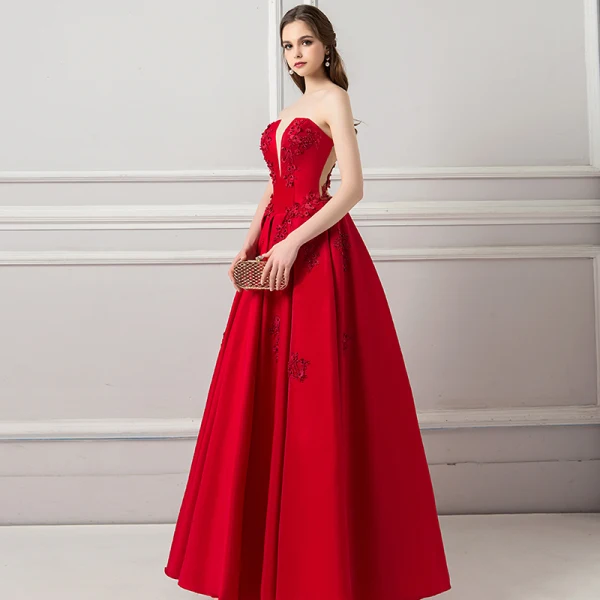 Elegant Burgundy Prom Dresses 2018 A-Line / Princess V-Neck Sleeveless Appliques Lace Beading Ankle Length Ruffle Backless Formal Dresses