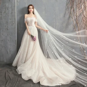 Moderne Mode Champagne Robe De Mariée 2018 Princesse De L Épaule Manches Courtes Dos Nu Appliques Fleur Perlage Perle Tribunal Train Volants