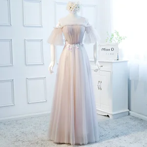 Snygga Fina Rodnande Rosa Aftonklänningar 2018 Prinsessa Genomskinliga Urringning 1 2 Ärm Appliqués Blomma Långa Ruffle Halterneck Formella Klänningar