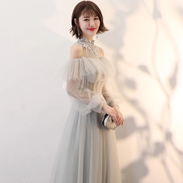 Élégant Gris Transparentes Robe De Bal 2018 Princesse Col Haut Manches Longues Appliques En Dentelle Perle Ceinture Longue Dos Nu Volants Robe De Ceremonie
