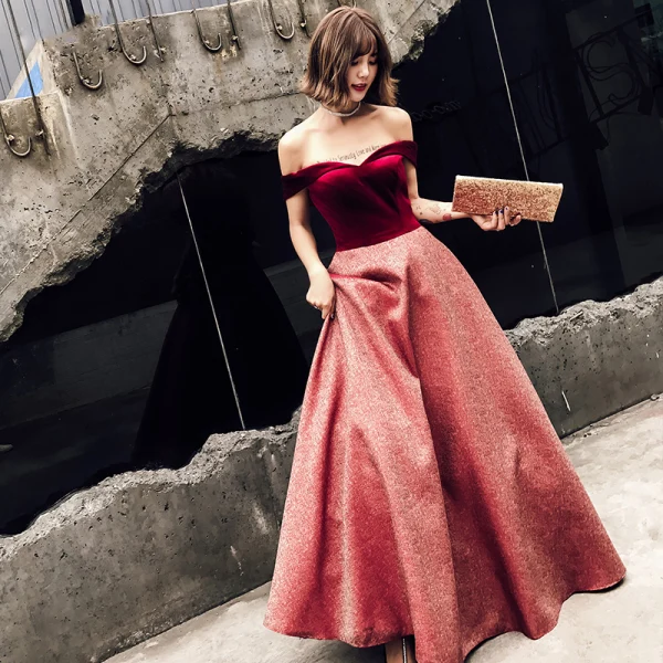 Chic / Beautiful Burgundy Glitter Evening Dresses 2018 A-Line / Princess Off-The-Shoulder Short Sleeve Sash Floor-Length / Long Ruffle Backless Formal Dresses