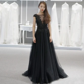Élégant Noire Transparentes Robe De Soirée 2018 Princesse Encolure Carrée Mancherons Appliques En Dentelle Perlage Ceinture Train De Balayage Volants Robe De Ceremonie