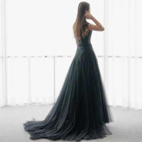 Élégant Noire Transparentes Robe De Soirée 2018 Princesse Encolure Carrée Mancherons Appliques En Dentelle Perlage Ceinture Train De Balayage Volants Robe De Ceremonie