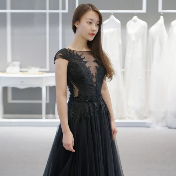 Élégant Noire Transparentes Robe De Soirée 2018 Princesse Encolure Carrée Mancherons Appliques En Dentelle Perlage Ceinture Train De Balayage Volants Robe De Ceremonie