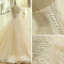 Simple Champagne Robe De Mariée 2018 Robe Boule Transparentes Encolure Dégagée 1/2 Manches Dos Nu Appliques En Dentelle Train De Balayage Volants