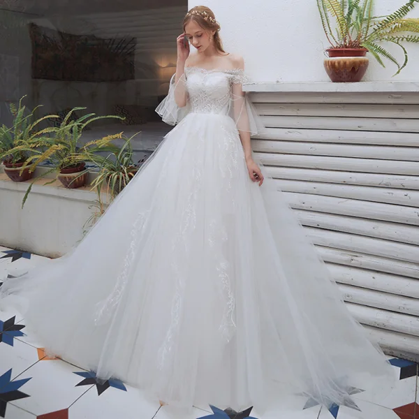 Abordable Champagne Robe De Mariée 2018 Princesse De l'épaule 3/4 Manches Dos Nu Appliques En Dentelle Tribunal Train Volants