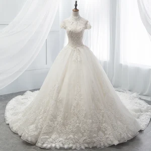Kinesisk Stil Elfenben Bröllopsklänningar 2018 Balklänning Hög Hals Holkärm Halterneck Appliqués Spets Pärla Beading Cathedral Train Ruffle