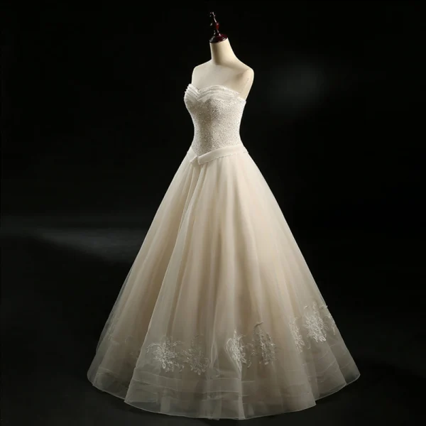 Chic / Beautiful Champagne Wedding Dresses 2018 A-Line / Princess Sweetheart Sleeveless Backless Appliques Lace Sequins Beading Floor-Length / Long Ruffle