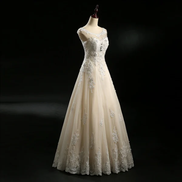 Chic / Belle Champagne Robe De Mariée 2018 Princesse Transparentes Encolure Dégagée Sans Manches Dos Nu Appliques En Dentelle Perlage Faux Diamant Longue Volants