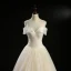 Vintage / Originale Champagne Transparentes Robe De Mariée 2018 Princesse Encolure Carrée Manches Courtes Dos Nu Appliques En Dentelle Perle Perlage Longue Volants