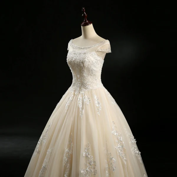 Vintage / Retro Champagne See-through Wedding Dresses 2018 Ball Gown Scoop Neck Cap Sleeves Appliques Lace Sequins Beading Floor-Length / Long Ruffle