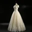 Classique Champagne Robe De Mariée 2018 Princesse De l'épaule Manches Courtes Dos Nu Appliques En Dentelle Glitter Tulle Paillettes Perlage Longue Volants