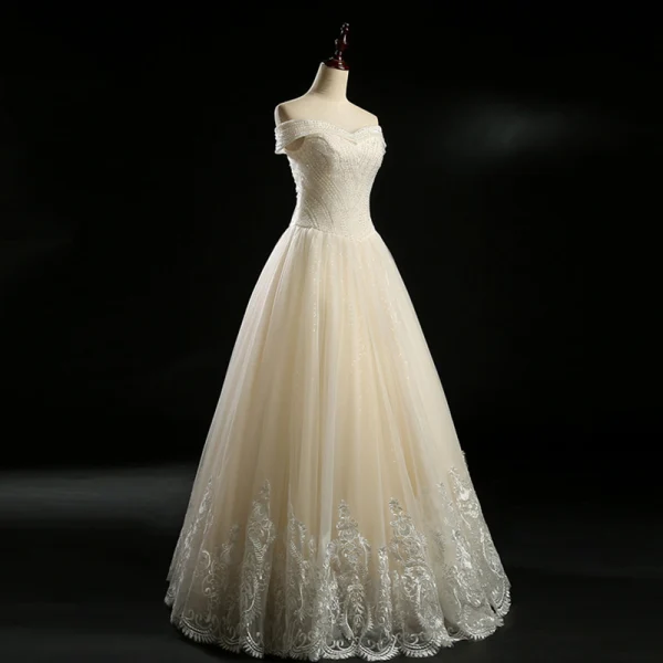 Classique Champagne Robe De Mariée 2018 Princesse De l'épaule Manches Courtes Dos Nu Appliques En Dentelle Glitter Tulle Paillettes Perlage Longue Volants