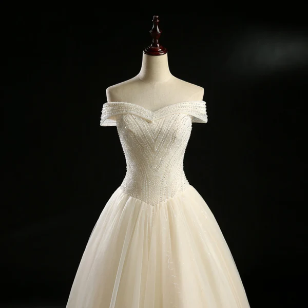 Classique Champagne Robe De Mariée 2018 Princesse De l'épaule Manches Courtes Dos Nu Appliques En Dentelle Glitter Tulle Paillettes Perlage Longue Volants