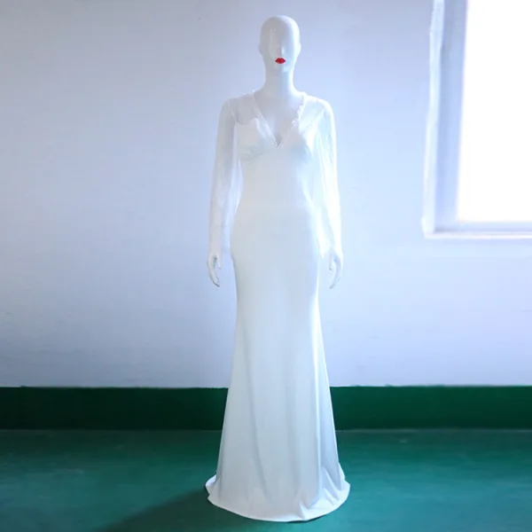 Sexy Noire Transparentes Robes longues 2018 Trompette / Sirène V-Cou Manches Longues Appliques En Dentelle Train De Balayage Dos Nu Vêtements Femme
