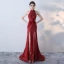 Moderne / Mode Doré Rouge Robe De Soirée 2017 Trompette / Sirène Titulaire Sans Manches Noeud Ceinture Fendue devant Train De Balayage Dos Nu Robe De Ceremonie