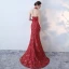 Moderne / Mode Doré Rouge Robe De Soirée 2017 Trompette / Sirène Titulaire Sans Manches Noeud Ceinture Fendue devant Train De Balayage Dos Nu Robe De Ceremonie