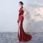 Moderne / Mode Doré Rouge Robe De Soirée 2017 Trompette / Sirène Titulaire Sans Manches Noeud Ceinture Fendue devant Train De Balayage Dos Nu Robe De Ceremonie