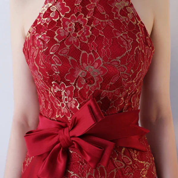 Moderne / Mode Doré Rouge Robe De Soirée 2017 Trompette / Sirène Titulaire Sans Manches Noeud Ceinture Fendue devant Train De Balayage Dos Nu Robe De Ceremonie