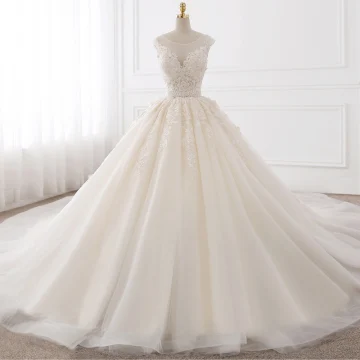Chic Beautiful Champagne Pierced Wedding Dresses 2017 Ball Gown Scoop Neck Sleeveless Backless Appliques Lace Beading Pearl Cathedral Train