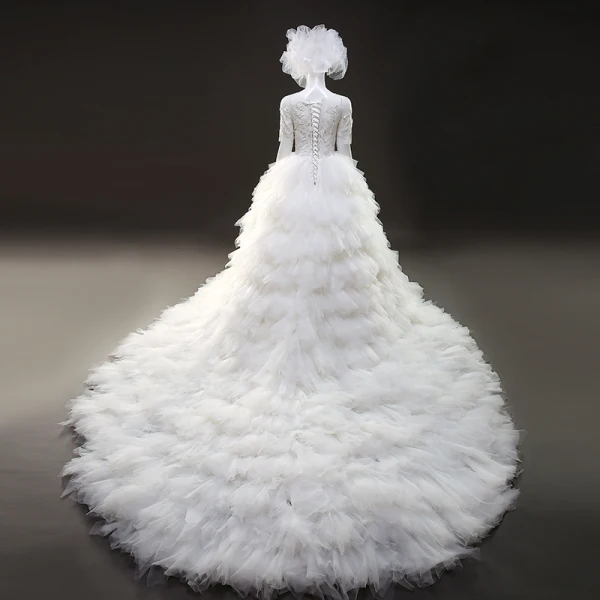 Schöne Weiß Durchbohrt Brautkleider 2017 Ballkleid Rundhalsausschnitt 1/2 Ärmel Rückenfreies Applikationen Mit Spitze Strass Kathedrale Schleppe