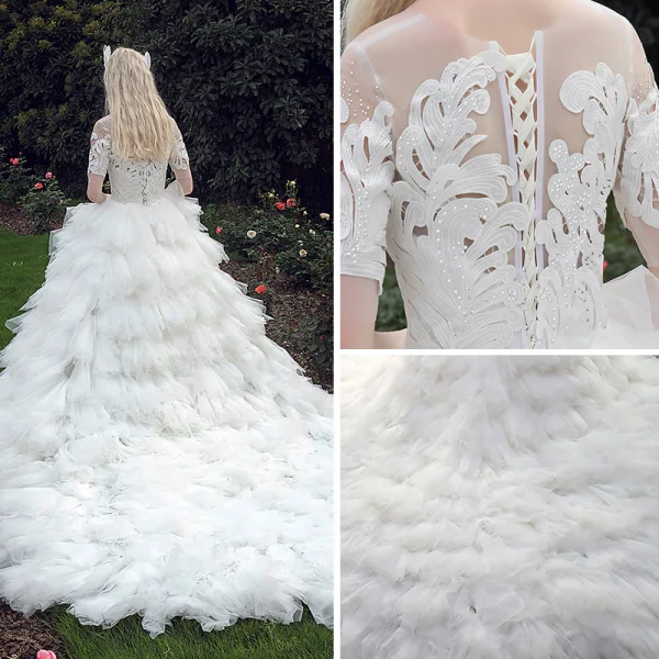 Schöne Weiß Durchbohrt Brautkleider 2017 Ballkleid Rundhalsausschnitt 1/2 Ärmel Rückenfreies Applikationen Mit Spitze Strass Kathedrale Schleppe