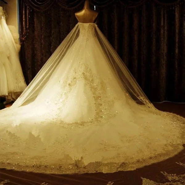 Luksus Hvit Korsett Brudekjoler 2017 Prinsesse Kjæreste Uten Ermer Ryggløse Rhinestone Krystall Cathedral Train