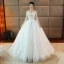 Schöne Weiß Durchbohrt Brautkleider 2017 Ballkleid Rundhalsausschnitt Lange Ärmel Rückenfreies Applikationen Mit Spitze Pailletten Perle Kapelle-Schleppe