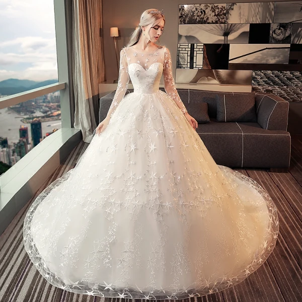 Chic / Belle Ivoire Percé Robe De Mariée 2017 Robe Boule Encolure Dégagée Manches Longues Dos Nu Étoile Cathedral Train
