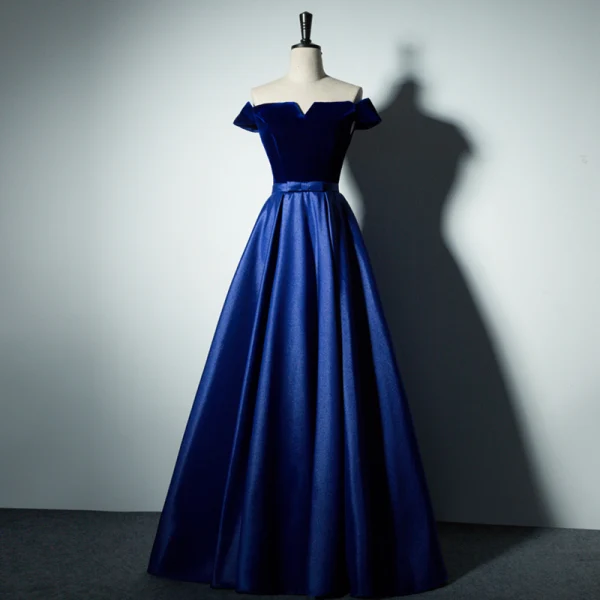 Modest / Simple Burgundy Evening Dresses 2017 A-Line / Princess V-Neck Off-The-Shoulder Short Sleeve Floor-Length / Long Backless Formal Dresses