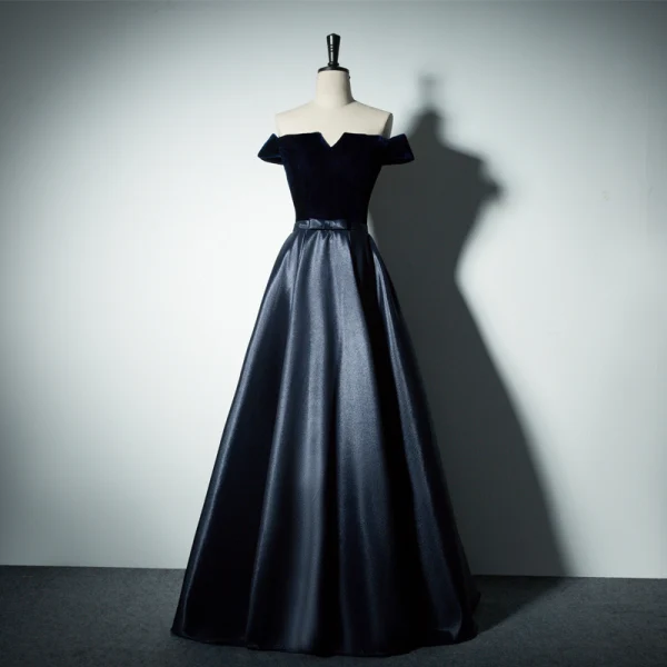 Modest / Simple Burgundy Evening Dresses 2017 A-Line / Princess V-Neck Off-The-Shoulder Short Sleeve Floor-Length / Long Backless Formal Dresses