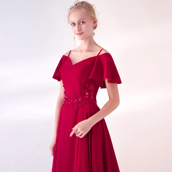 Charmant Bordeaux Robe De Soirée 2018 Princesse Bretelles Spaghetti Bustier Manches Courtes Appliques En Dentelle Paillettes Tribunal Train Volants Dos Nu Robe De Ceremonie