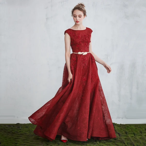 Elegant Burgundy Evening Dresses 2017 A-Line / Princess Scoop Neck Sleeveless Appliques Lace Pearl Metal Sash Floor-Length / Long Backless Formal Dresses