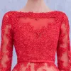 Chic / Beautiful Red Homecoming Graduation Dresses 2017 A-Line / Princess Long Sleeve Scoop Neck Appliques Lace Bow Sash Knee-Length Backless Formal Dresses