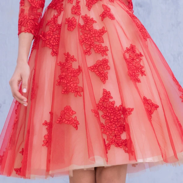 Chic / Beautiful Red Homecoming Graduation Dresses 2017 A-Line / Princess Long Sleeve Scoop Neck Appliques Lace Bow Sash Knee-Length Backless Formal Dresses
