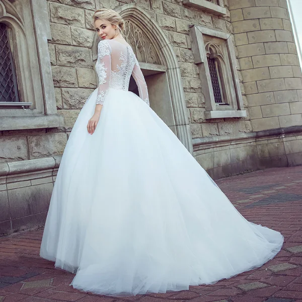 Chic / Beautiful White Pierced Wedding Dresses 2017 Ball Gown Scoop Neck Long Sleeve Appliques Lace Court Train