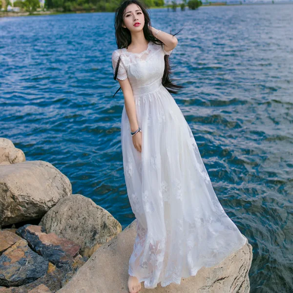 Élégant Ivoire Été Plage Robes longues 2018 Princesse Encolure Dégagée Manches Courtes Appliques Percé En Dentelle Longueur Cheville Volants Vêtements Femme