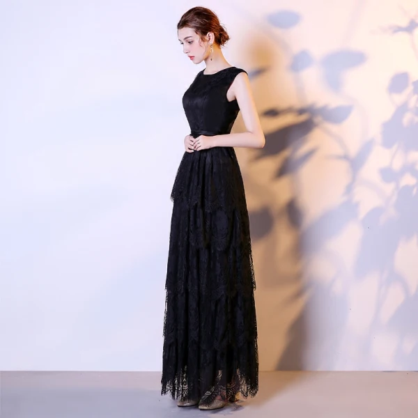 Modest / Simple Black Lace Evening Dresses 2018 Empire Scoop Neck Sleeveless Sash Floor-Length / Long Ruffle Formal Dresses