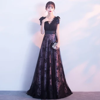 Chic Beautiful Black Evening Dresses 2017 A Line Princess V Neck Sleeveless Shoulders Butterfly Appliques Lace Sweep Train Backless Formal Dresses