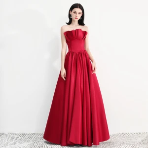 Moderne Mode Bordeaux Robe De Soirée 2018 Princesse Bustier Sans Manches Longue Volants Dos Nu Robe De Ceremonie