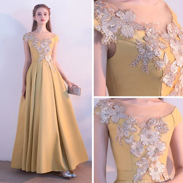 Chic / Beautiful Yellow See-through Evening Dresses  2018 A-Line / Princess Scoop Neck Cap Sleeves Appliques Lace Floor-Length / Long Ruffle Formal Dresses
