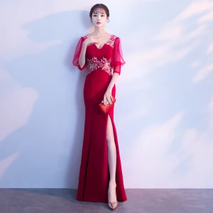Chic Belle Bordeaux Robe De Soirée 2018 Trompette Sirène V Cou 3 4 Manches Appliques Percé En Dentelle Fendue Devant Longue Robe De Ceremonie