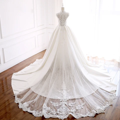 Vintage / Retro Ivory Wedding Dresses 2018 Ball Gown High Neck Sleeveless Appliques Pierced Lace Beading Pearl Cathedral Train Ruffle