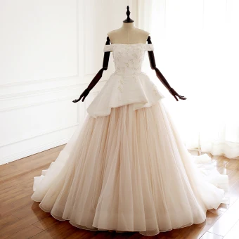 Luxe Champagne Robe De Mariée 2018 Robe Boule De L Épaule Manches Courtes Dos Nu Perle Perlage Paillettes Cathedral Train Volants